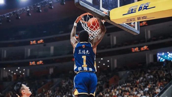 kaiyun-广东104-113上海1喜3忧！黄明依奇兵，内线+张皓嘉没法看！|CBA俱乐部杯|杜锋|球员|比赛|对手_新浪体育_新浪新闻