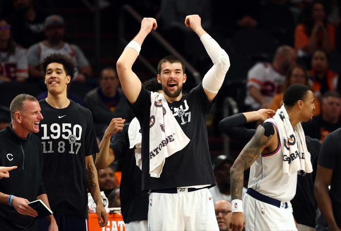 kaiyun-大胜24分,快船外加4收获,2人磨合成功了,你却没进全明星|泰伦卢|太阳|伊维察-祖巴茨|菲尼克斯太阳队|伊维察·祖巴茨_新浪体育_新浪新闻