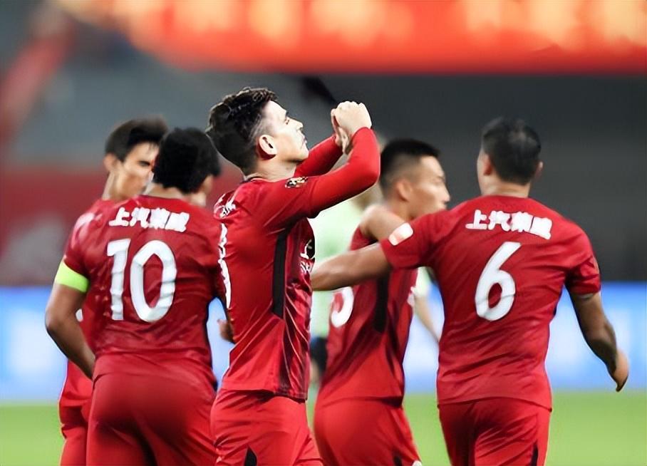 上港已跟这位锋霸达成个人协议,上赛季在球队表现不俗,有望留队