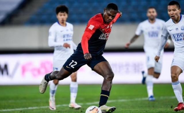 开云网页版-云指挥两个月后 J联赛的新外教终于到达球队主场