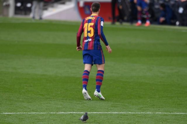 1613928729668074708.jpg 进攻无灵感,后防送大礼!大势已去让科曼“很失望”